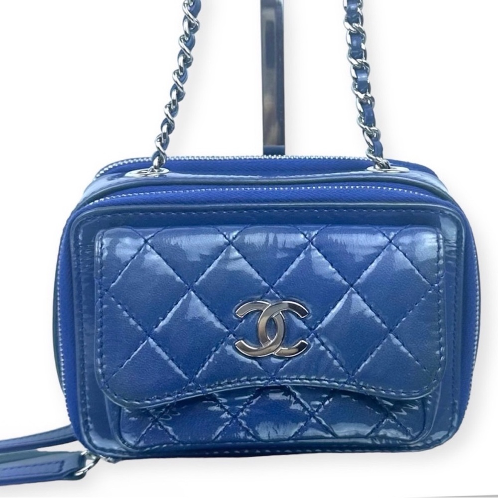 CHANEL Crossbody bag